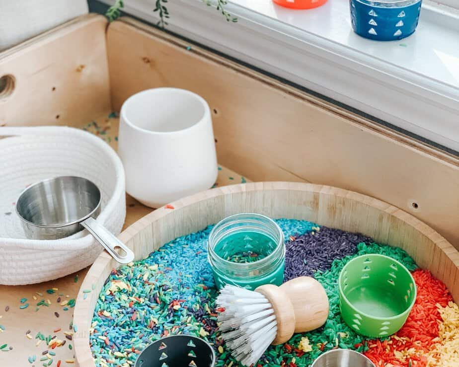 how to dye rice for sensory play 