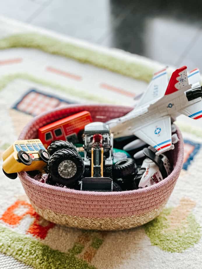 treasure baskets for toddlers 