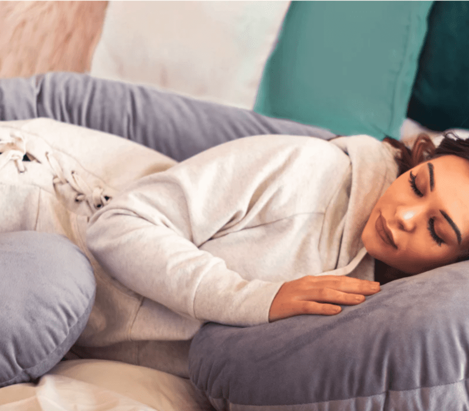 how to choose a pregnancy pillow for better sleep 