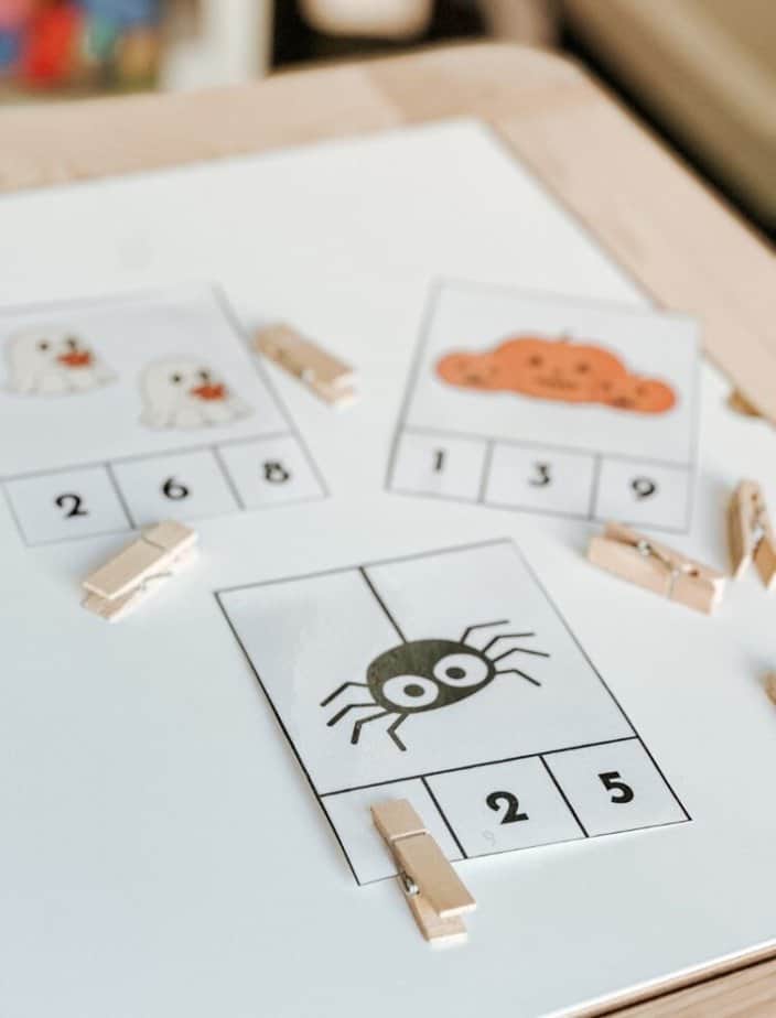 Halloween Clothespin Counting Activity