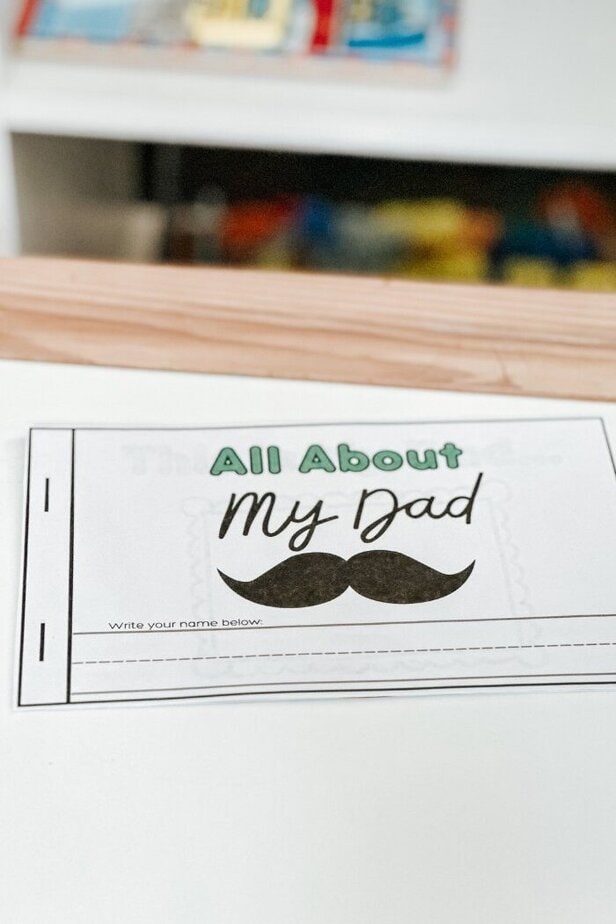 StoryBook Father’s Day Craft For Kids | FREE PRINTABLE