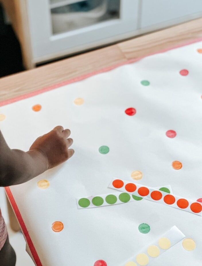 dot sticker activity for toddlers
