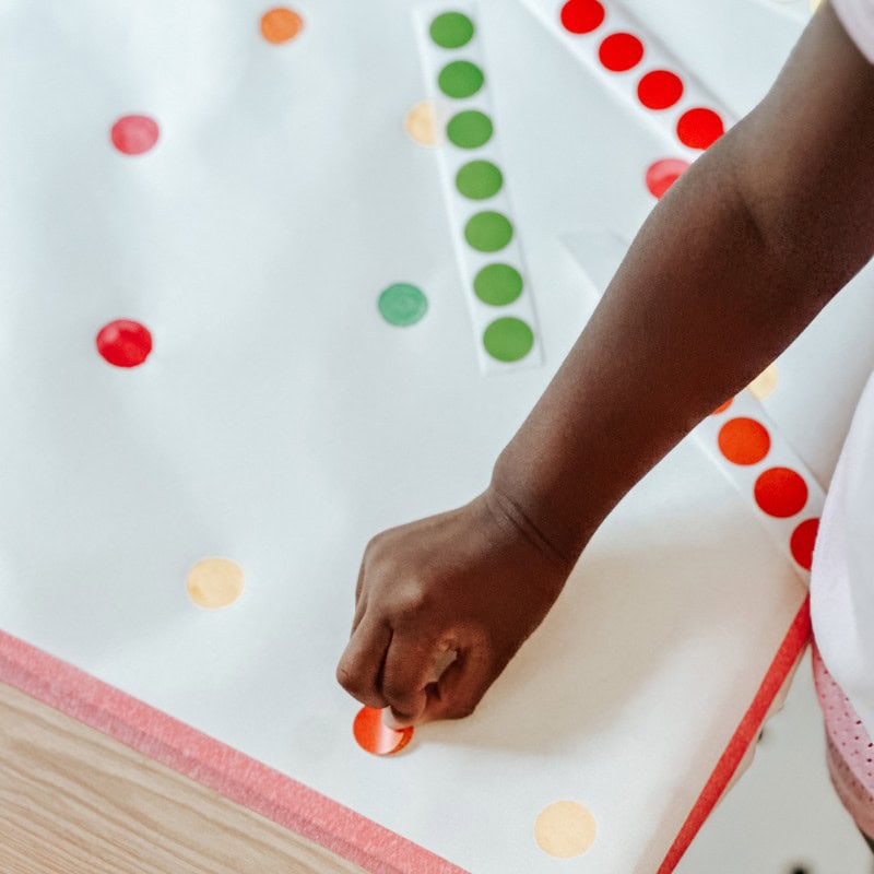 dot sticker activity for toddlers