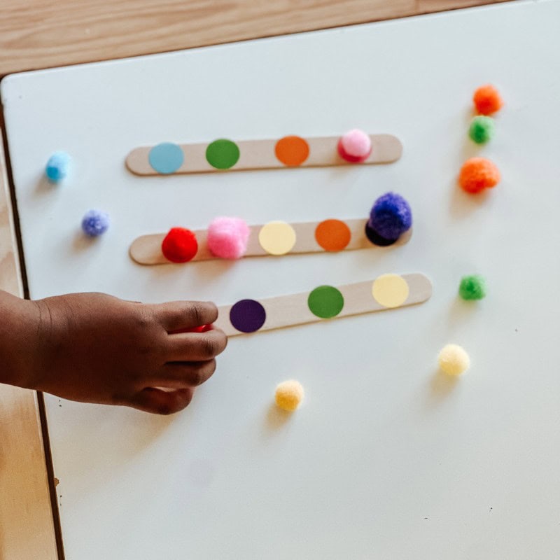 Pom Pom color matching activity for toddlers 