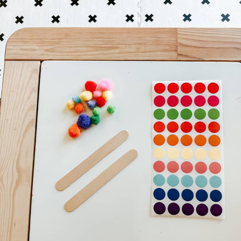Pom Pom color matching activity for toddlers 