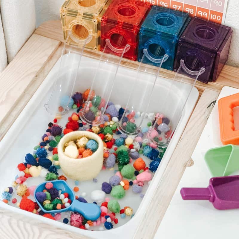 Pom Pom sorting activity 